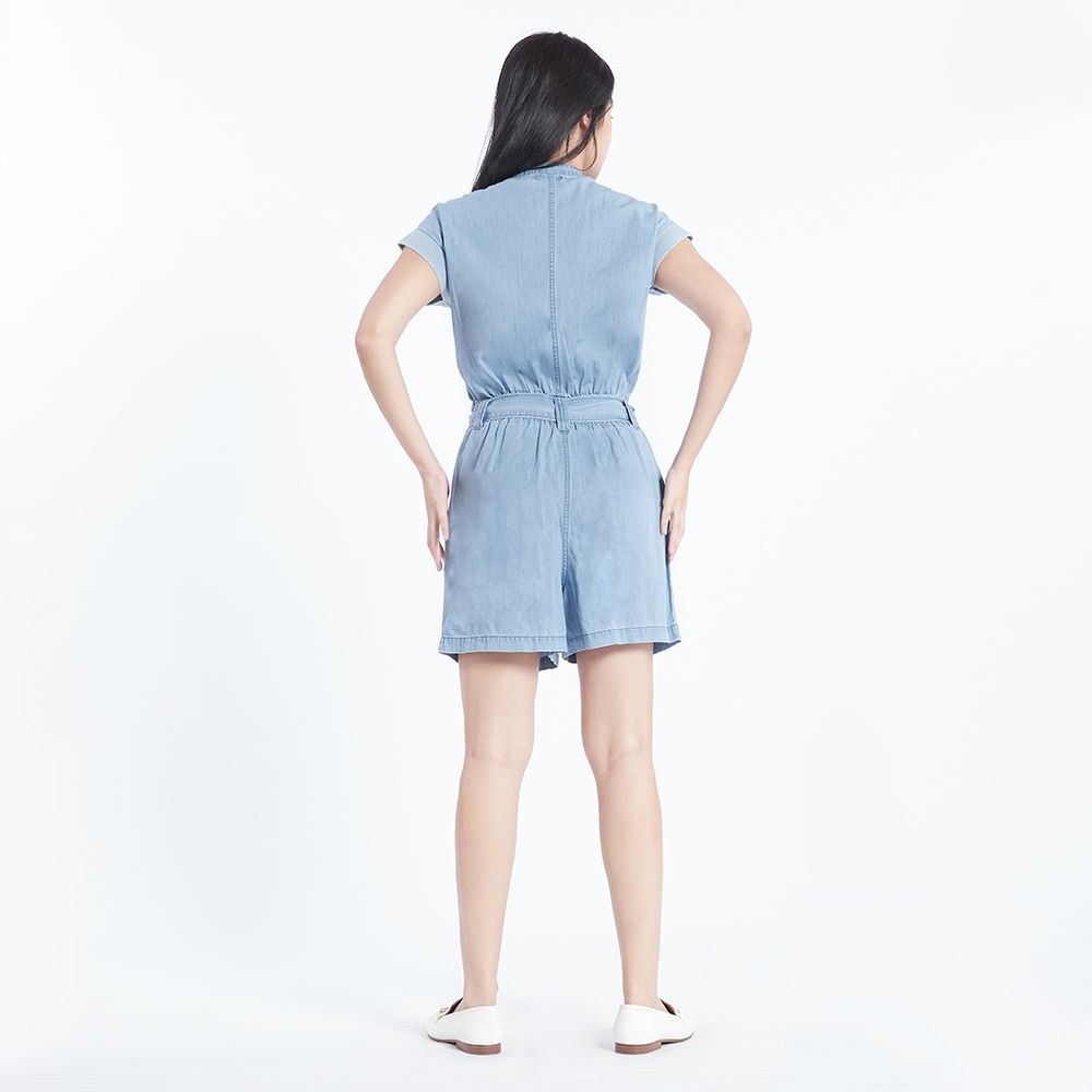 MESTYLE จั๊มพ์สูทยีนส์ไหล่ล้ำ สีอ่อน ไซซ์ XL