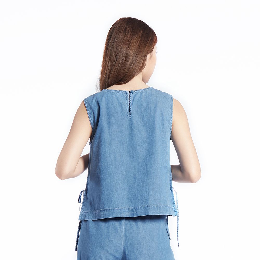 MESTYLE เสื้อยีนส์แขนกุด สีกลาง ไซซ์ M