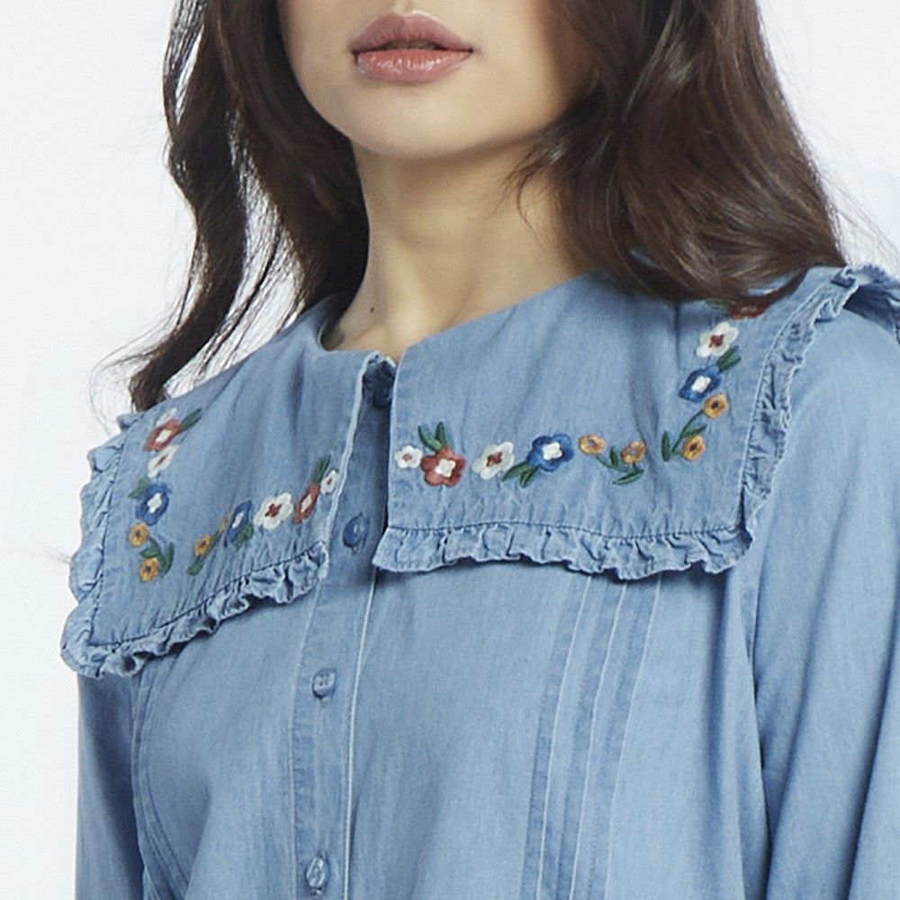 MESTYLE เสื้อยีนส์แต่งลายปัก สีกลาง ไซซ์ M