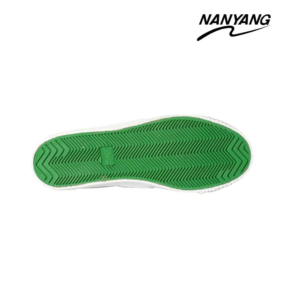 นันยาง รองเท้าผ้าใบชายสีขาว ไซซ์ 29