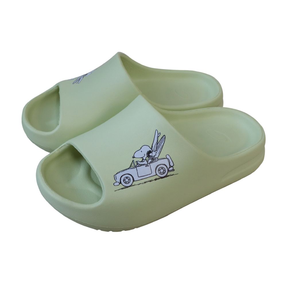 LOTUSS X GAMBOL SNOOPY SANDALS GREEN SIZE 33