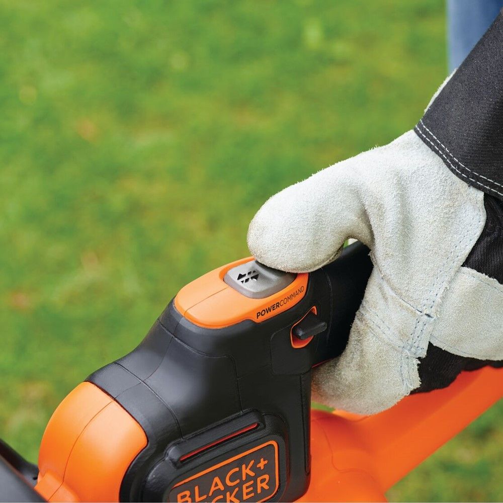 BLACK DECKER เครื่องตัดแต่งพุ่มไม้ไร้สาย 18V